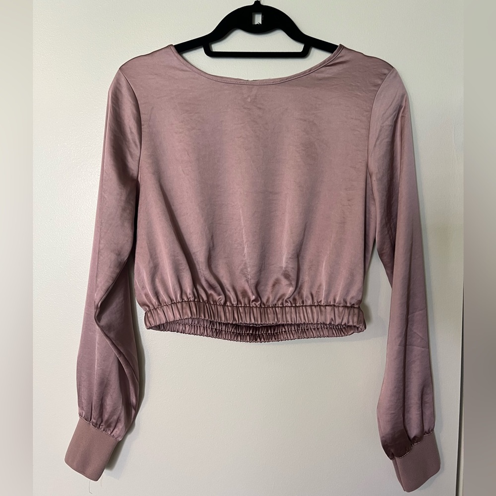New express silky taupe rose colored top crop xs